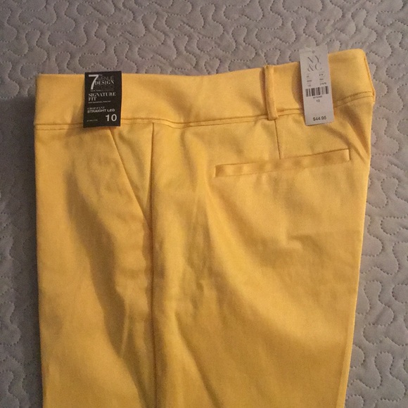 Yellow Capri - Picture 2 of 3